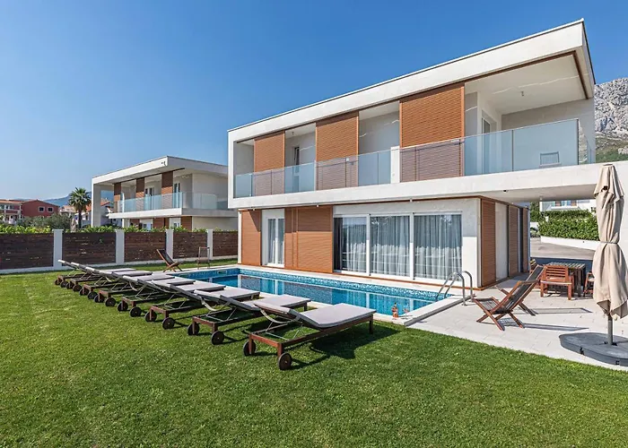 Luxury Villa Sheley With Private Heated Pool-Split