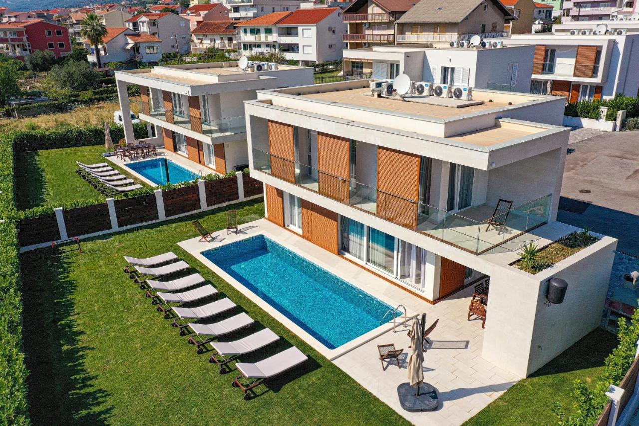 Luxury Sheley With Private Heated Pool-split Vila