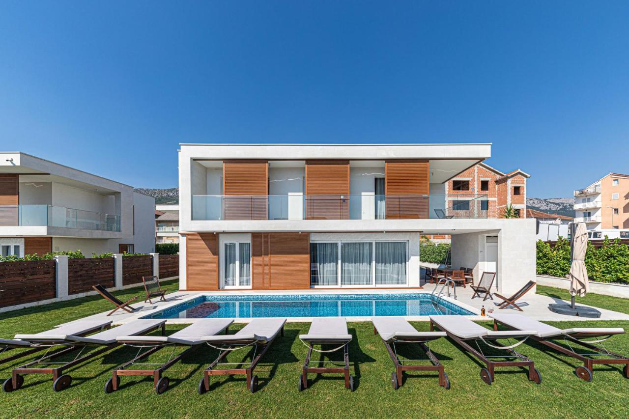 Vila Luxury Sheley With Private Heated Pool-split