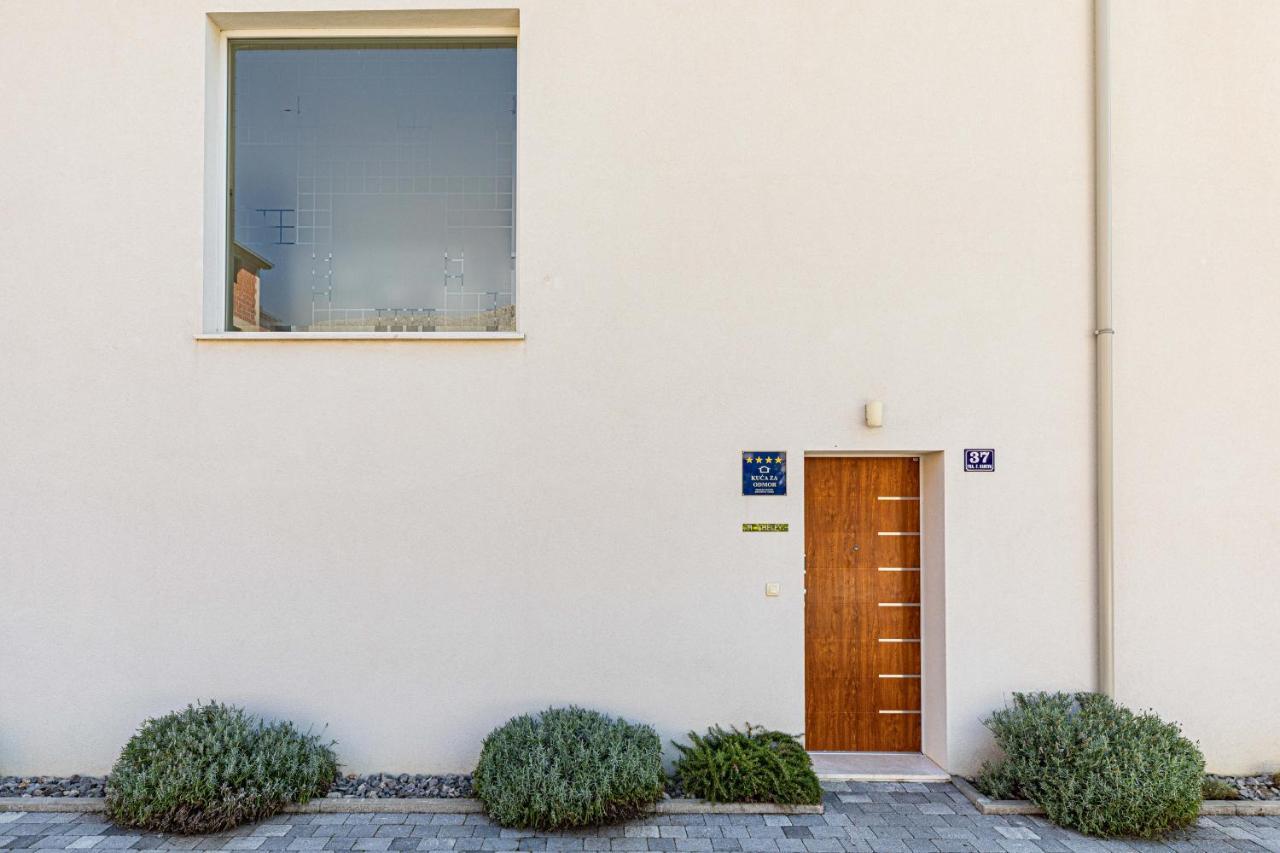 Vila Luxury Sheley With Private Heated Pool-split