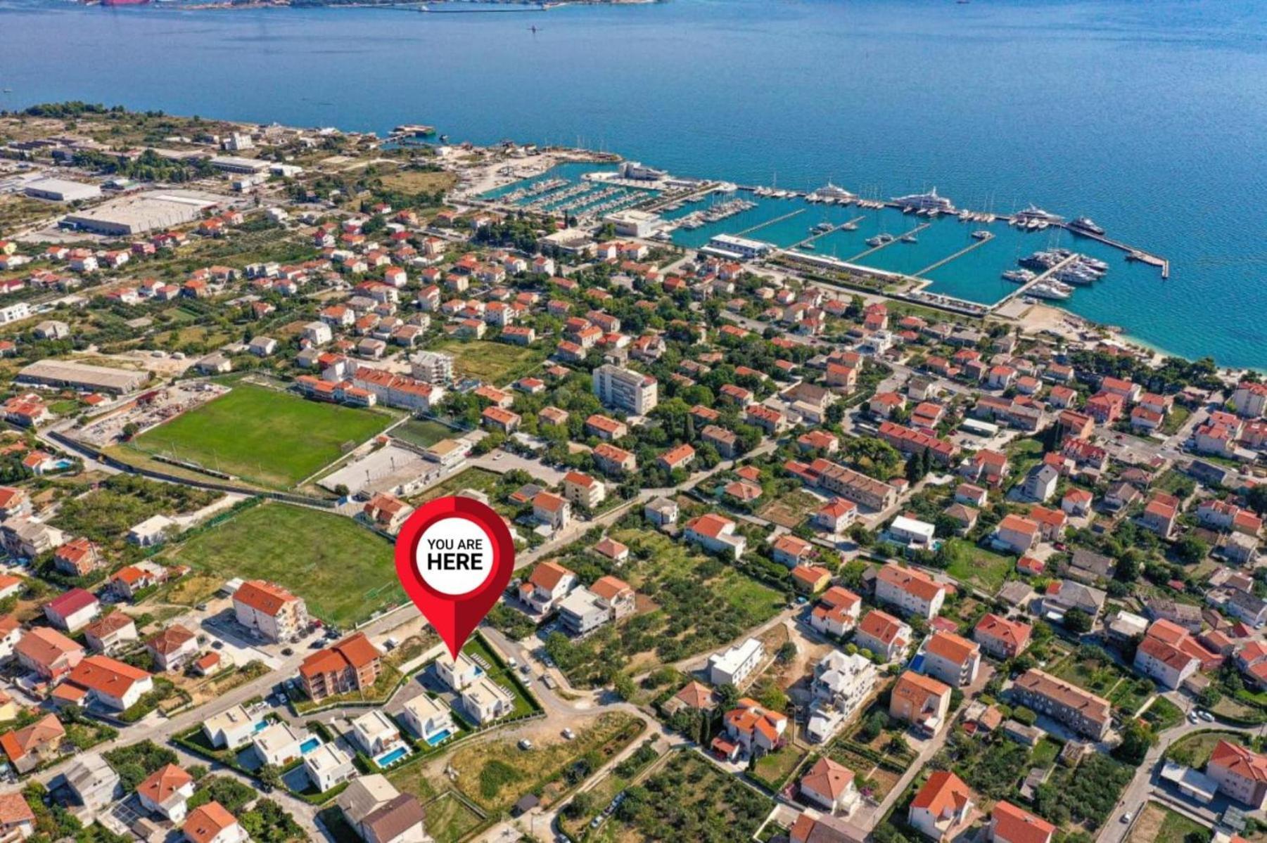 Vila Luxury Sheley With Private Heated Pool-split