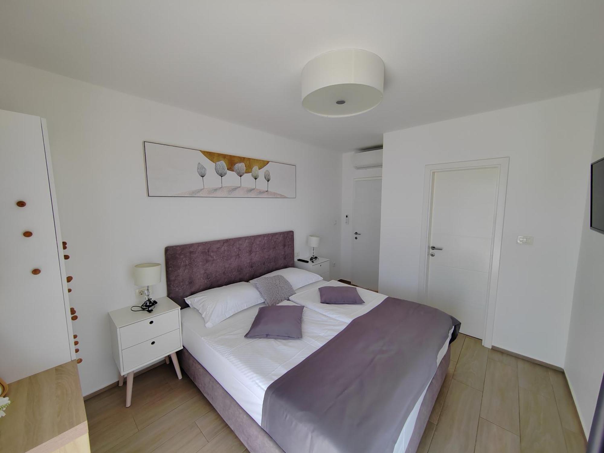 Luxury Sheley With Private Heated Pool-split * Kastela