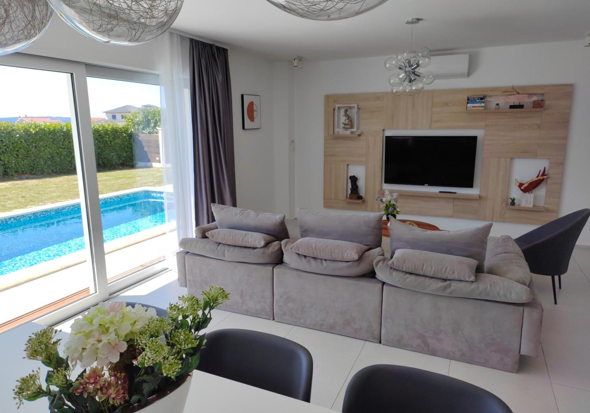Vila Luxury Sheley With Private Heated Pool-split *
